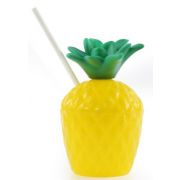 PINEAPPLE CUPS WITH PAPER STRAW